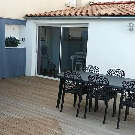 Charmante Maison Sur L'ile De Noirmoutier A *