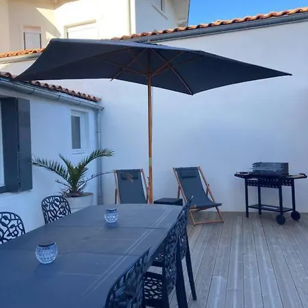 Charmante Maison Sur L'ile De Noirmoutier A *